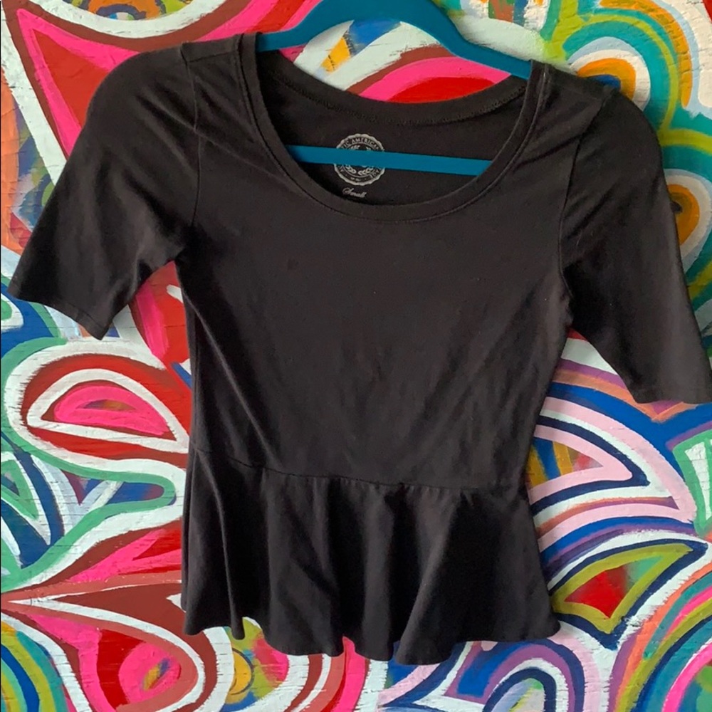 Teacup shirt size small *super comfy*